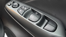 Nissan Juke 1.0 DiG-T N-Connecta 5dr DCT Petrol Hatchback